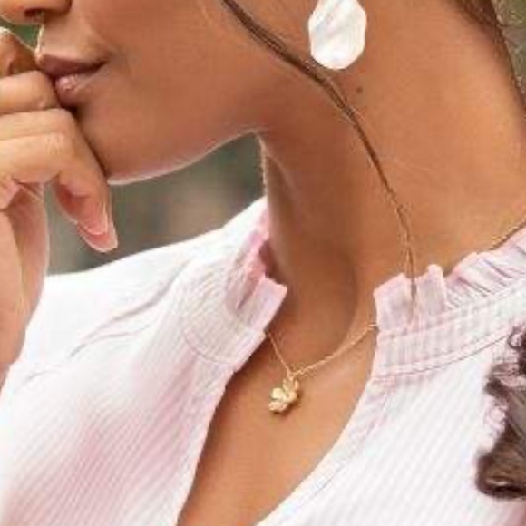 Spartina 449 Garden Flower Necklace - Picture 3 of 3